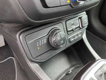 Fahrzeugabbildung Jeep Renegade Limited Navi ACC 1. Hand