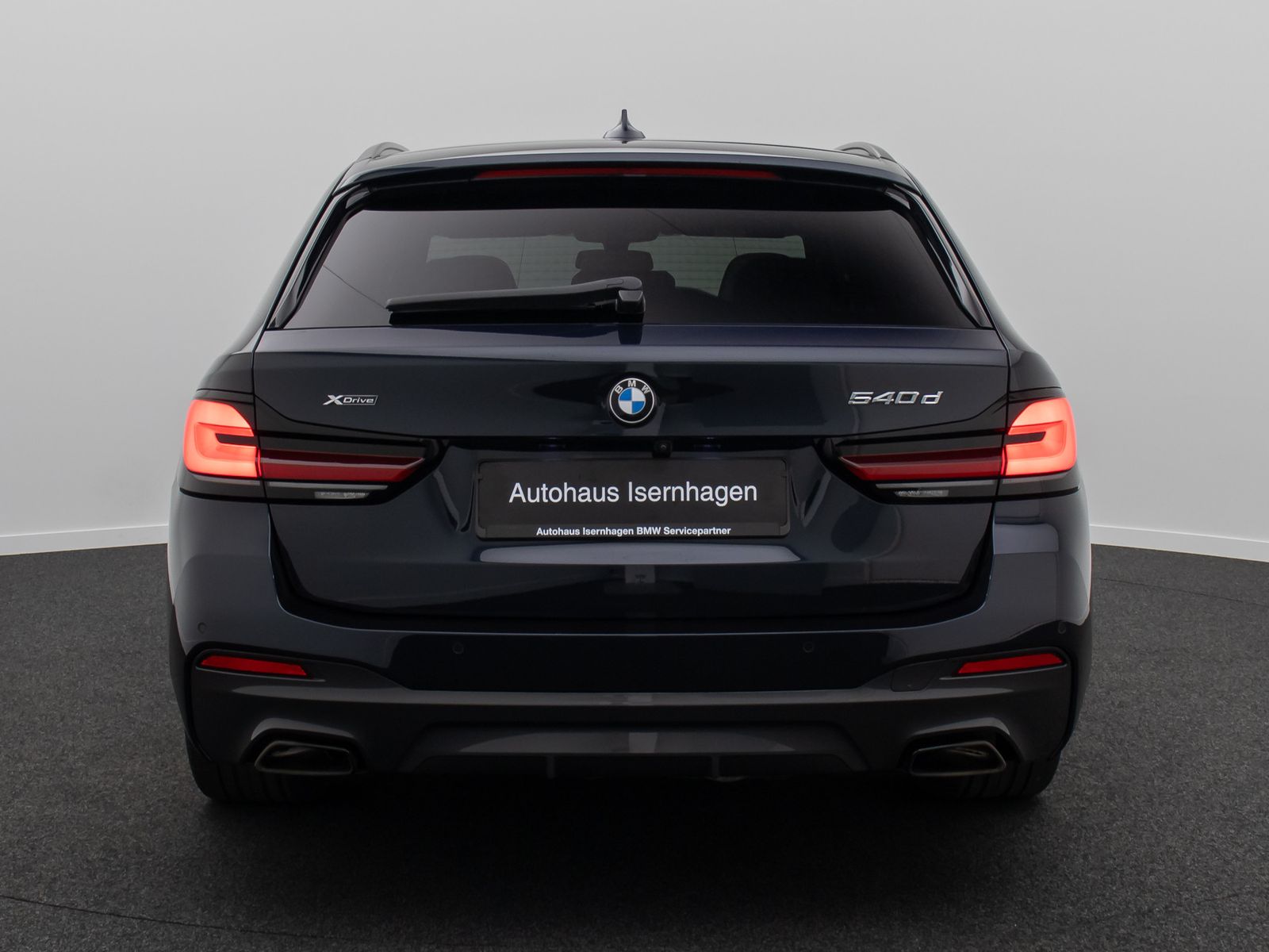 Fahrzeugabbildung BMW 540d xD M Sport 360° HUD DAB H/K Panorama 20Zoll