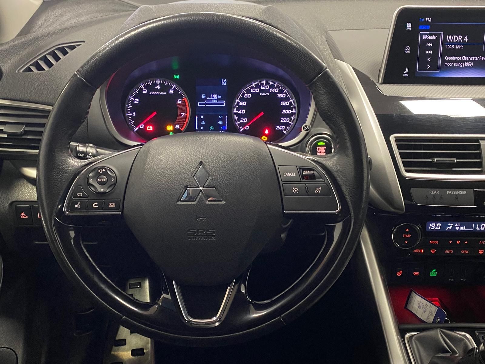 Fahrzeugabbildung Mitsubishi Eclipse Cross 1.5 T-MIVEC Intro Edition 2WD APP+