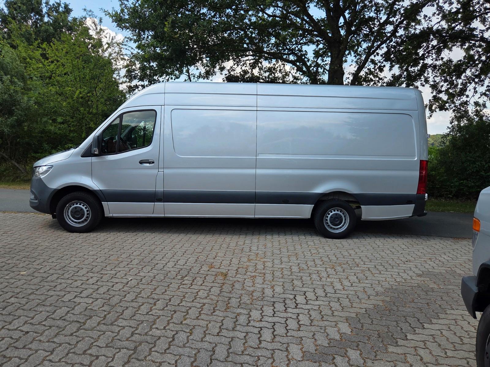 Mercedes-Benz 317 CDI Sprinter Lang & Hoch Maxi AHK in Silber
