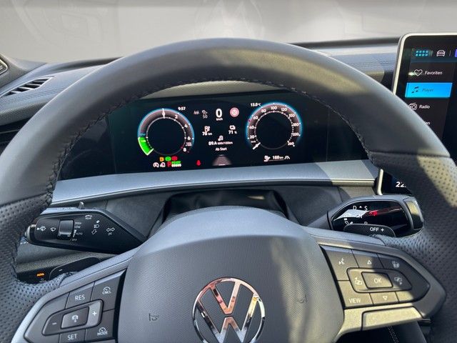 Fahrzeugabbildung Volkswagen Tayron 1.5eHybrid DSG R-LINE AHK+LEDER+PANO+20"+