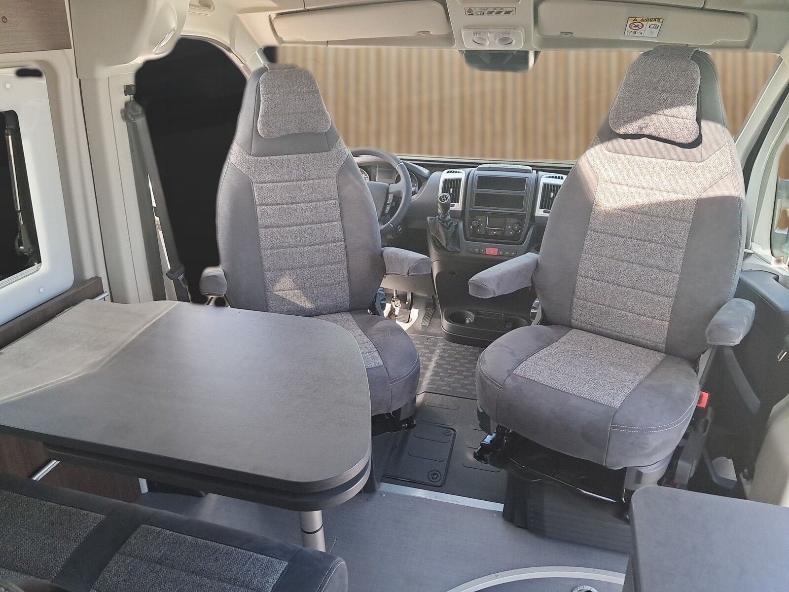 Fahrzeugabbildung Pössl Summit Prime 600 Citroen 165 PS Tageszulassung!