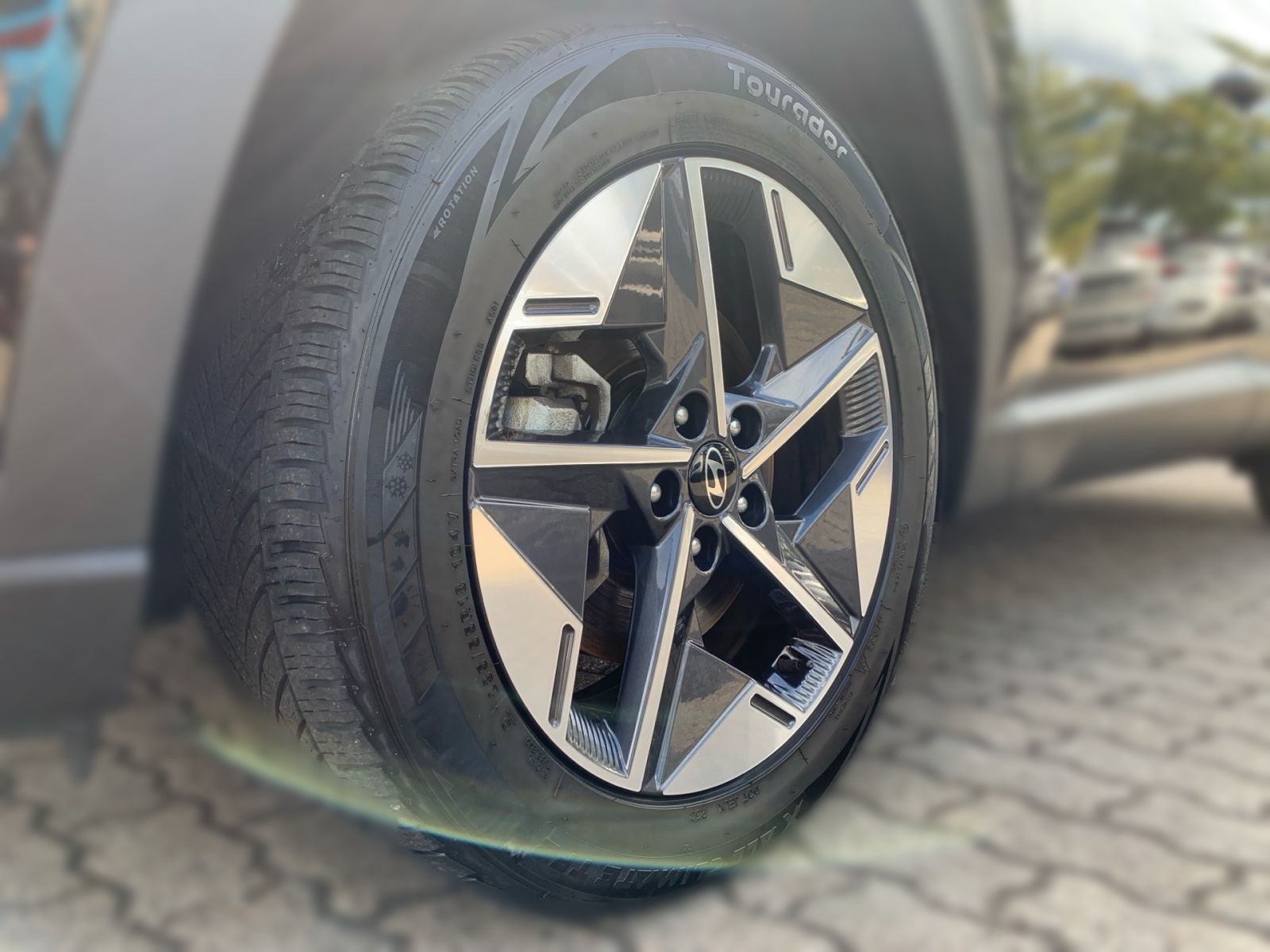 Fahrzeugabbildung Hyundai TUCSON 1.6 T-GDI Trend Hybrid Navi LED