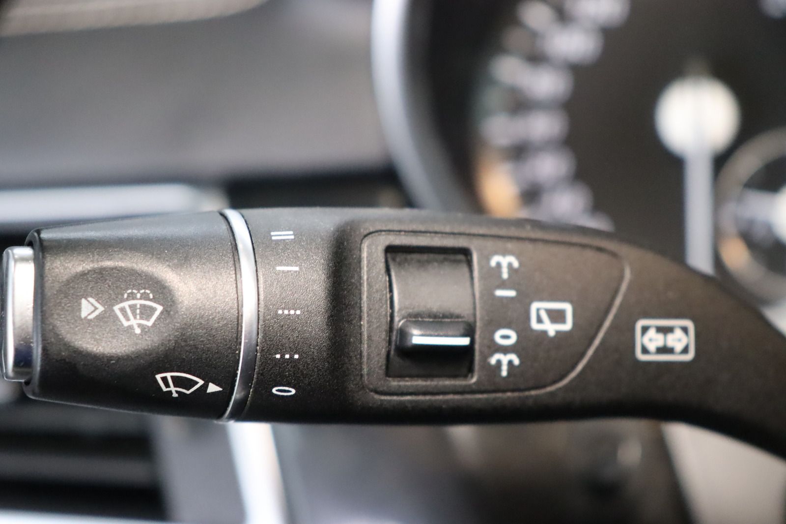 Fahrzeugabbildung Mercedes-Benz GL 350 d 4Matic DIS FOND Desingno Pano * 7. Sitz