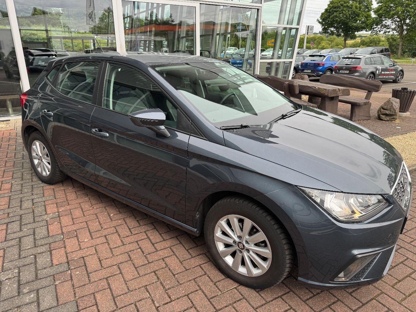 Seat Ibiza 1.0 MPI Style Climatronic+Full-Link+PDC