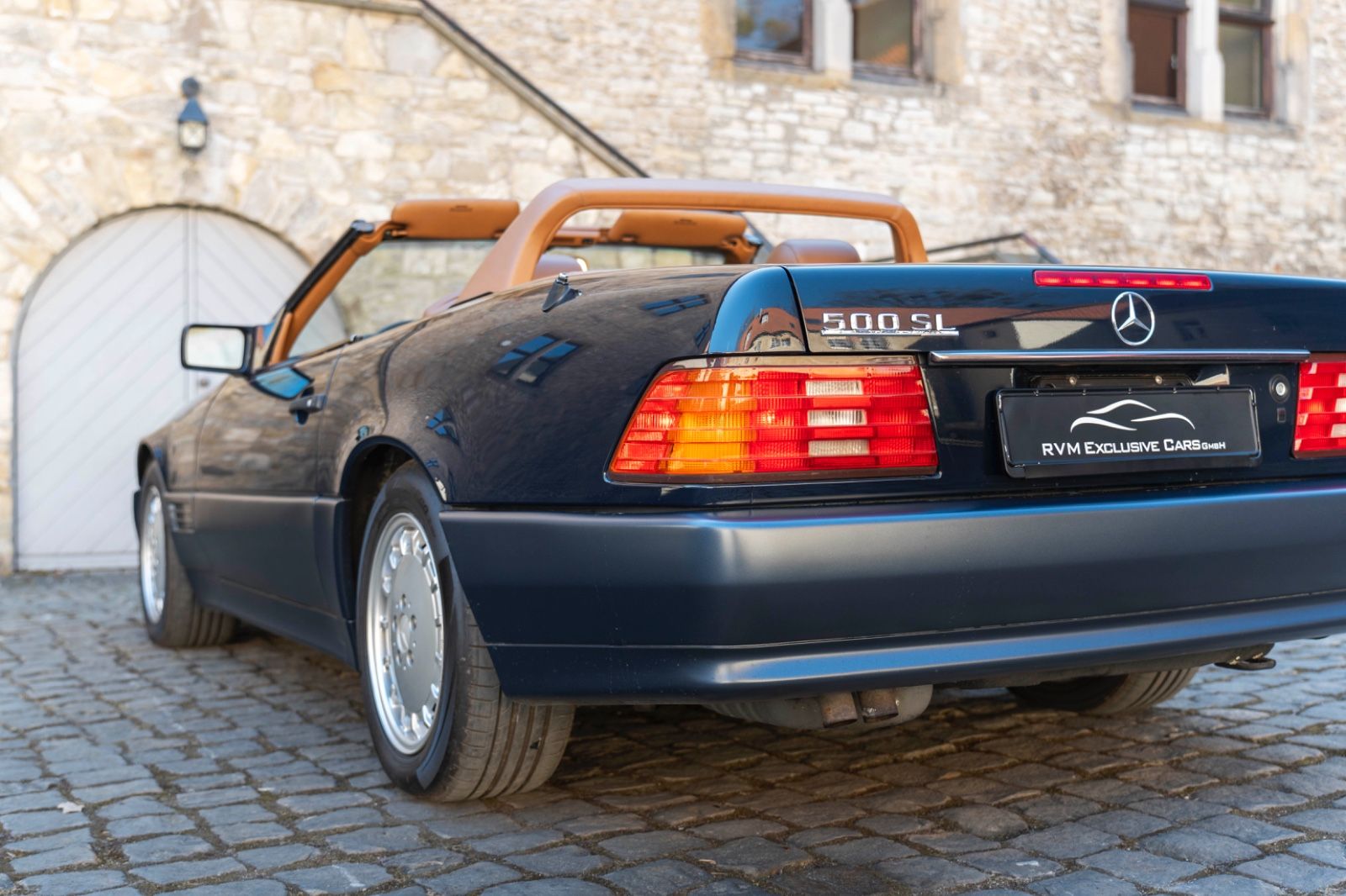 Fahrzeugabbildung Mercedes-Benz SL 500 TEMPOMAT ELEK.SITZE LEDER