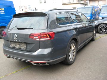 Volkswagen Passat Variant - 2