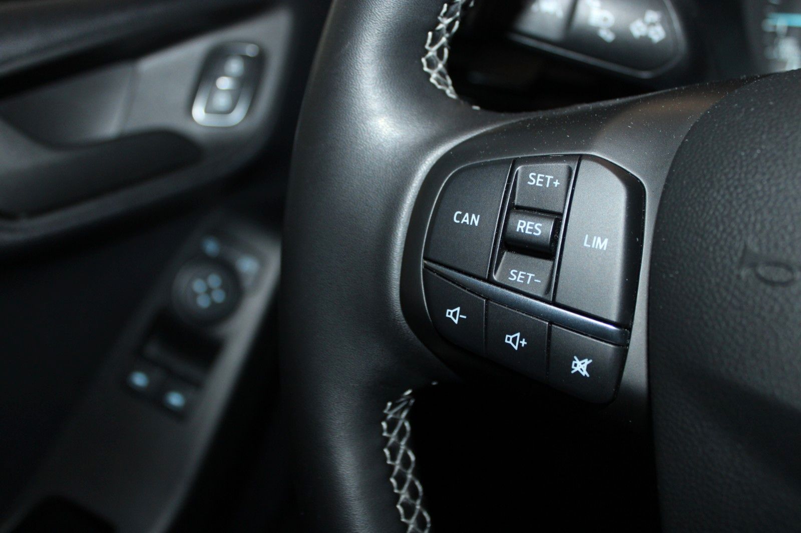 Fahrzeugabbildung Ford Fiesta Trend KLIMA LED WinterPaket PDC 1.Hand