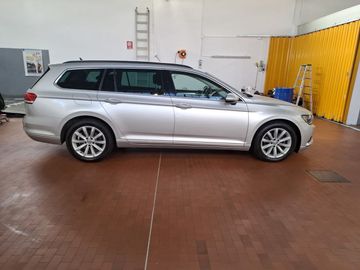 Volkswagen Passat Variant - 6