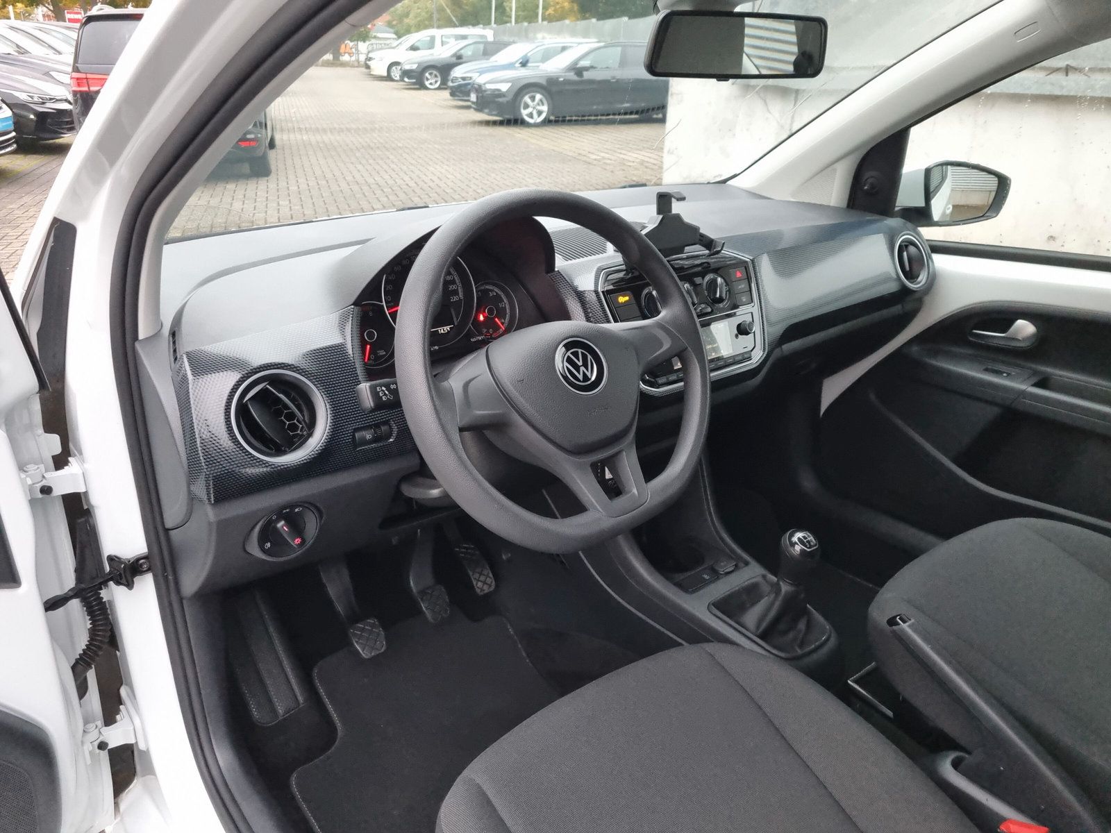 Fahrzeugabbildung Volkswagen up! 1.0 move up! KLIMA DAB+ ALLWETTER