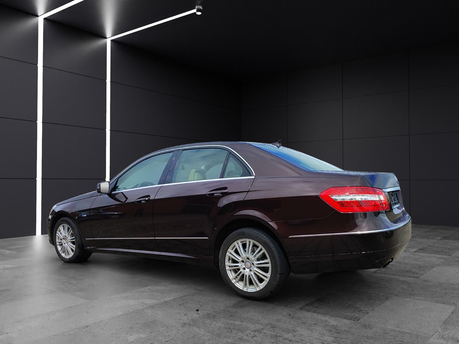 Fahrzeugabbildung Mercedes-Benz E 350 CDI BlueEfficiency*Navi*Leder*Top Zustand*