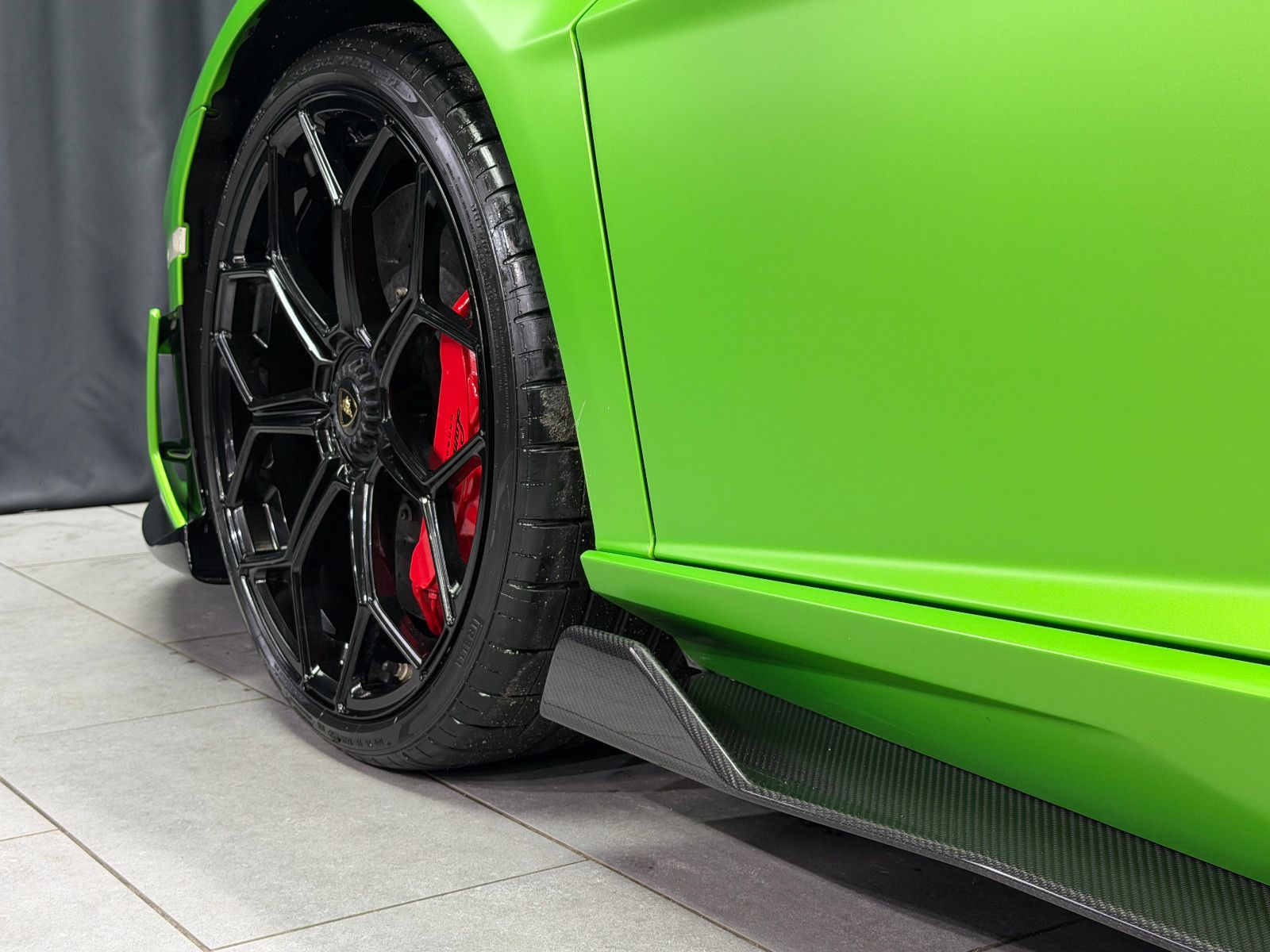 Fahrzeugabbildung Lamborghini Aventador SVJ | FULL CARBON|LIFT|SENSONUM|PPF|