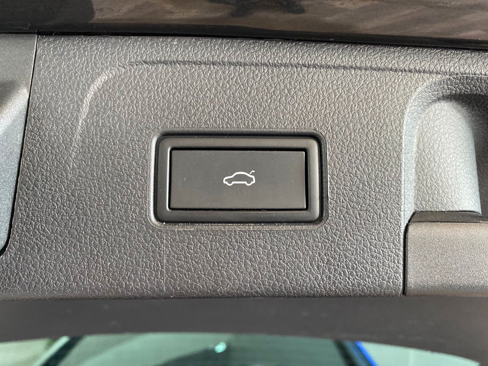 Fahrzeugabbildung Volkswagen Passat Variant Business 2,0TDI *LED*NAVI *ASSIST