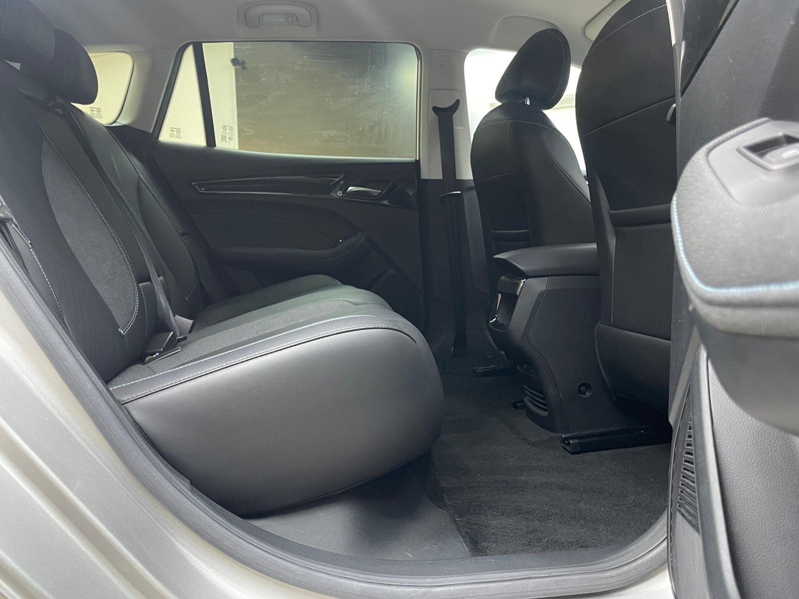 Fahrzeugabbildung MG MG5 61 KWH Luxury NAVI+LED+SHZ+DAB+ACC+360°+DAB+