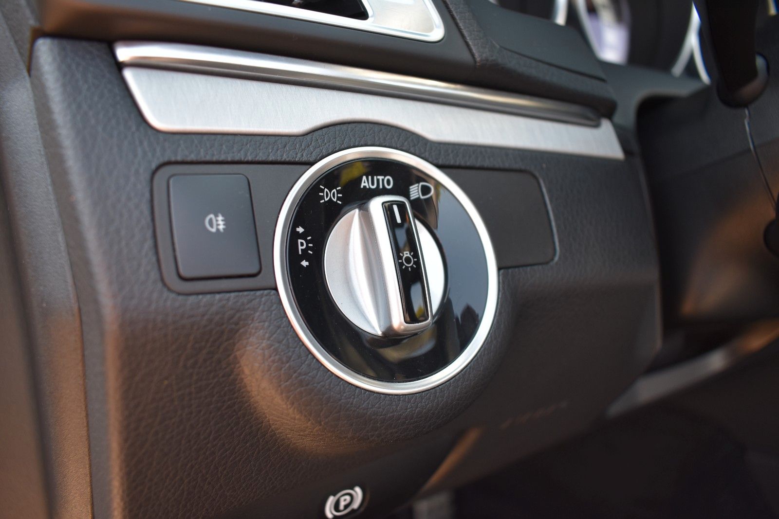 Fahrzeugabbildung Mercedes-Benz E 350 Cabrio /AMG Line /Harman Kardon/LED/Kamera