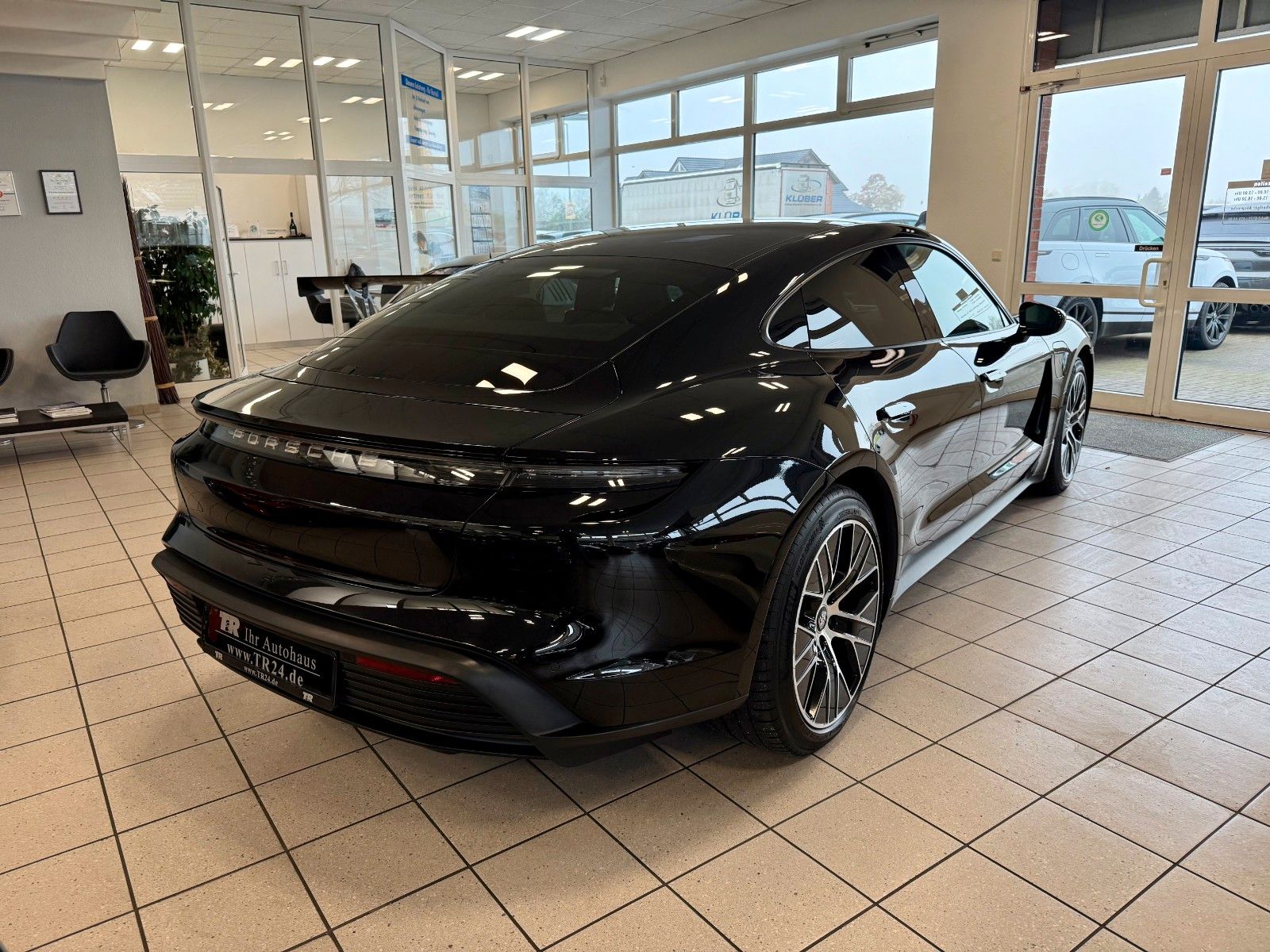 Fahrzeugabbildung Porsche Taycan Performance Panorama/SportChrono/WP