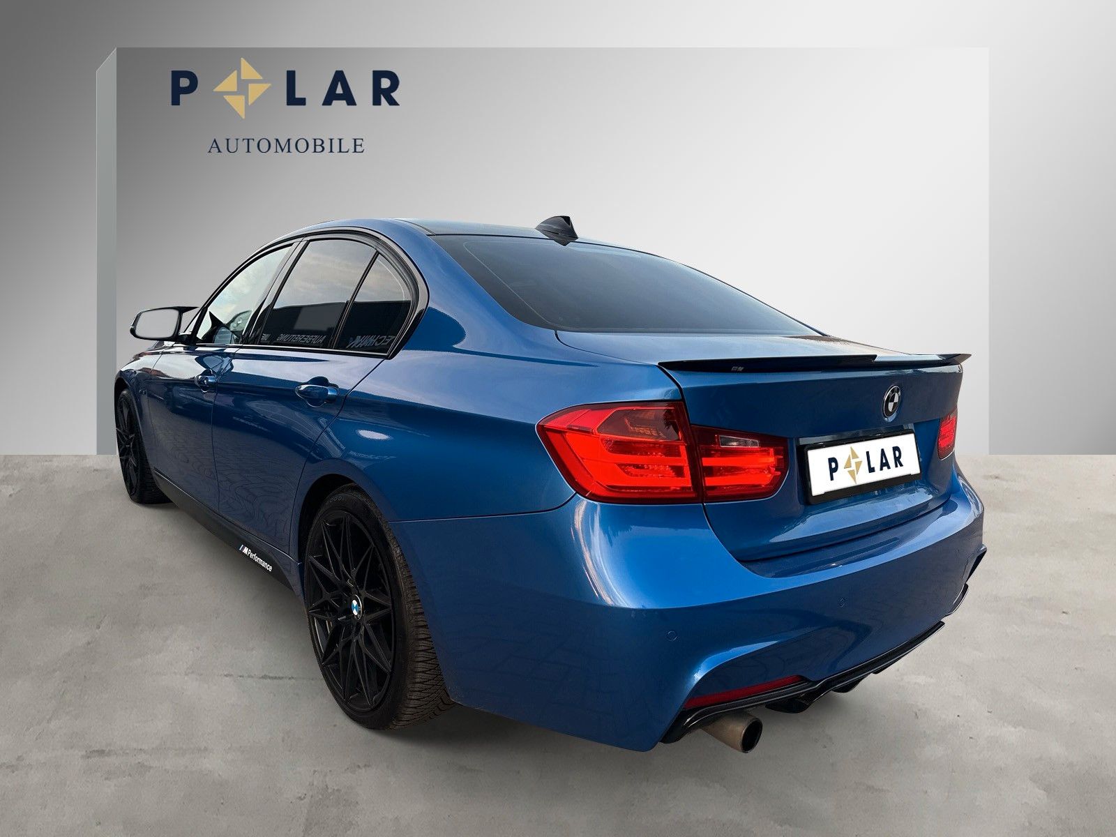 Fahrzeugabbildung BMW 320 i *M-Paket*Alcantara*Head-Up*Ambiente*
