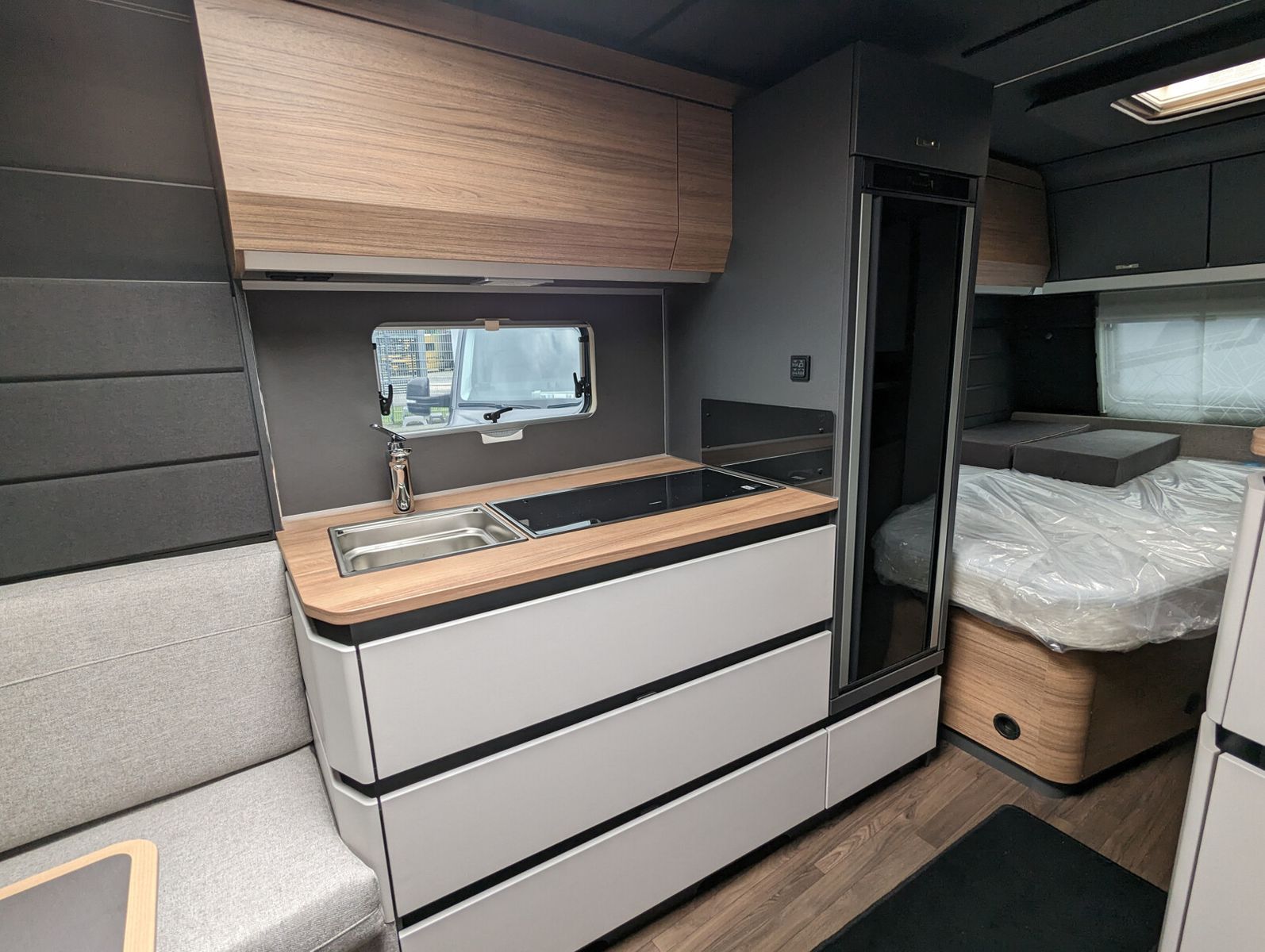 Fahrzeugabbildung Knaus Azur 500 FU Truma 6E, Fussbodenerwärm, LED