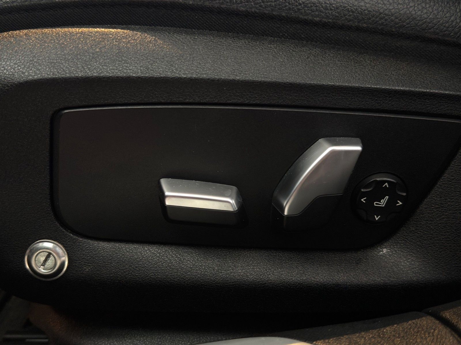 Fahrzeugabbildung BMW 730d 1.Hand /SoftClose/360°/Dig.Cock/4-Zonen