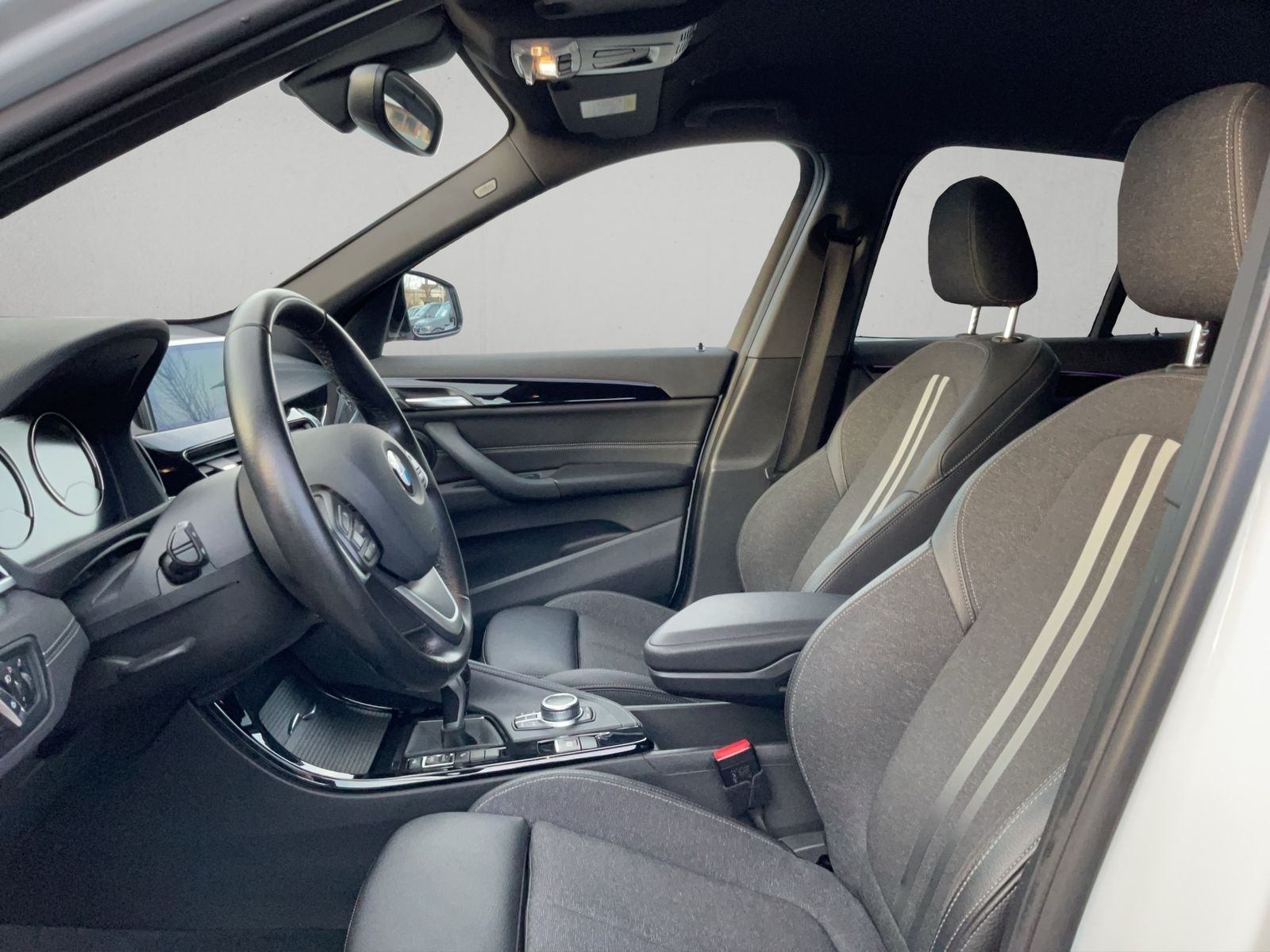 BMW X1 sDrive18d SPORT LINE AUTOMATIK NAVI AHK LED P foto 11