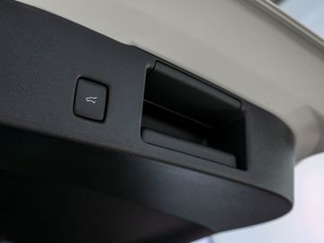 Ford Kuga 2.5 Hybrid Sound Edition 360° Kamera Navi