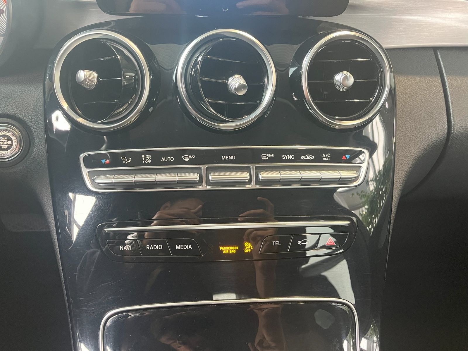 Fahrzeugabbildung Mercedes-Benz C 220 d 9G-TRONIC LED NAVI KAMERA NIGHT PAKET