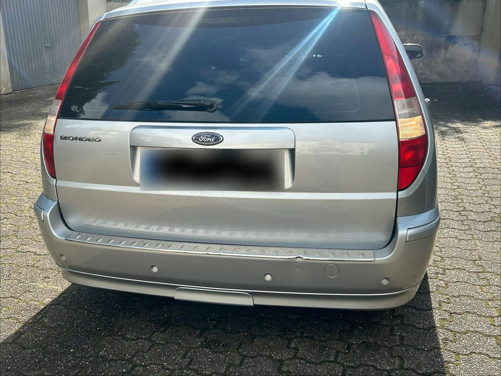 Ford Mondeo 2006 — rear view