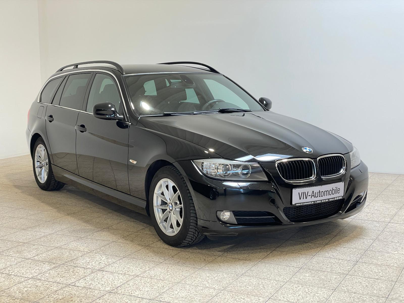 BMW 320 2009 — interior