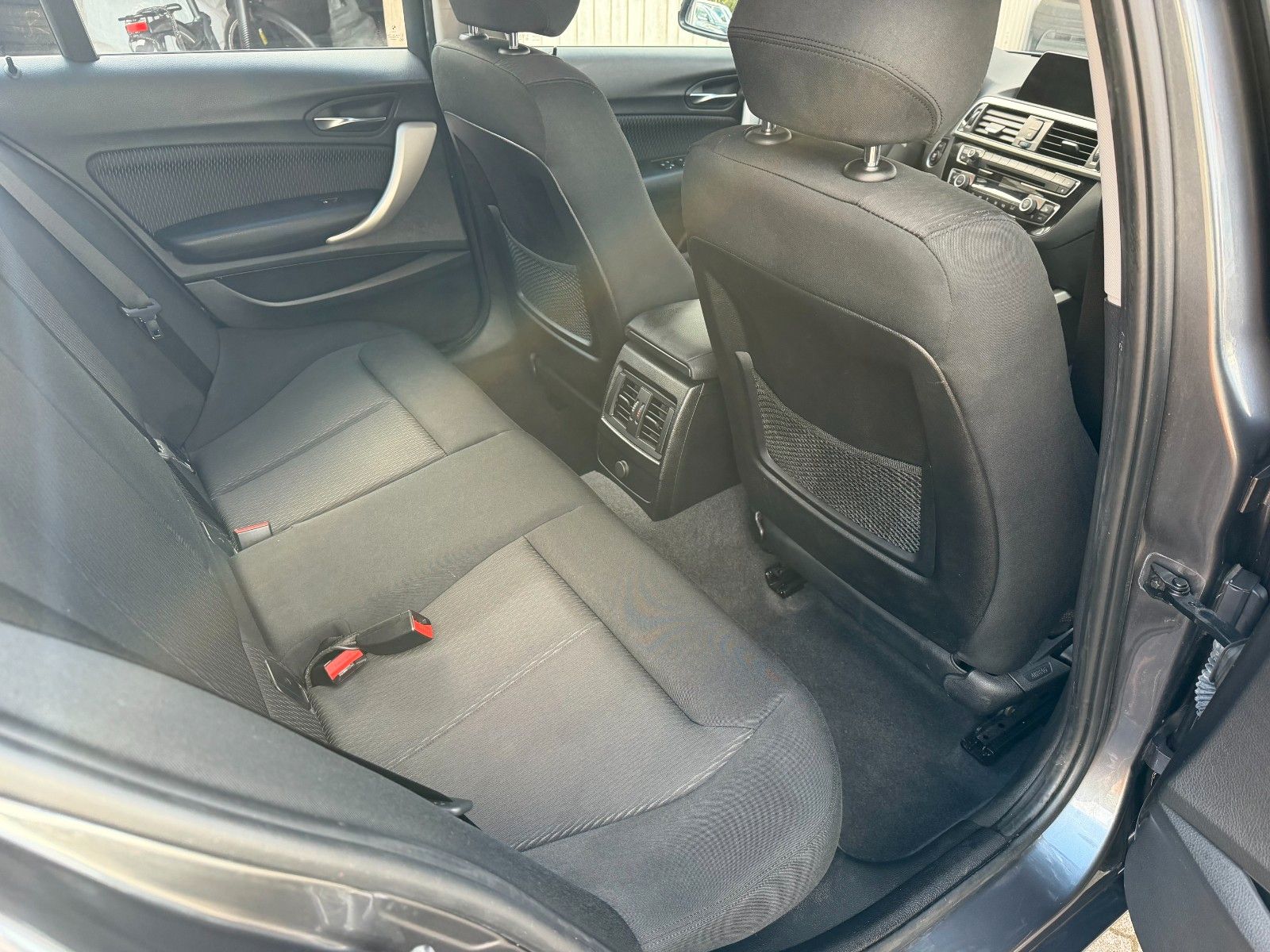 BMW 120 i Advantage 8 G Automatik LED Navi SHZ foto 13