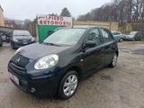 Nissan Micra 1.2 12V 5 porte Comfort - Nissan Micra Comfort mit Benzin-Antrieb