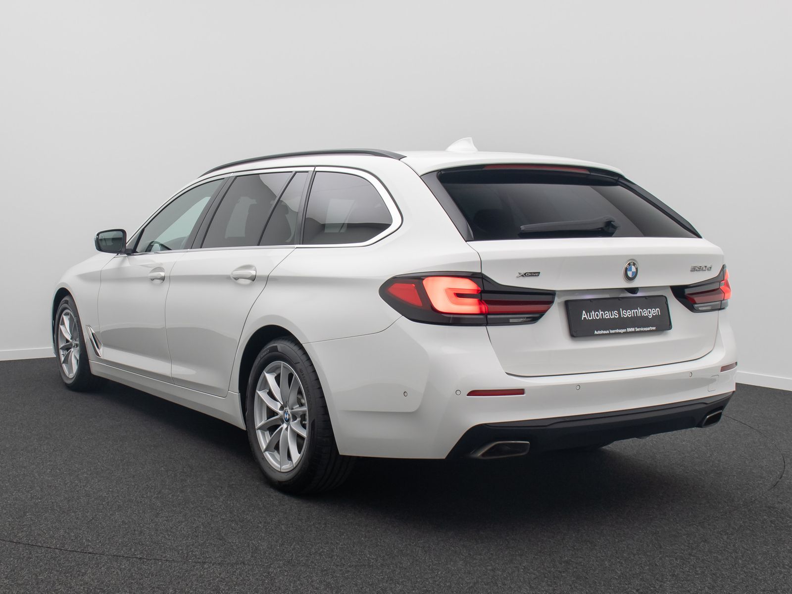 Fahrzeugabbildung BMW 530d xD ACC 360°Memory DAB DisplKey AHK Standhz