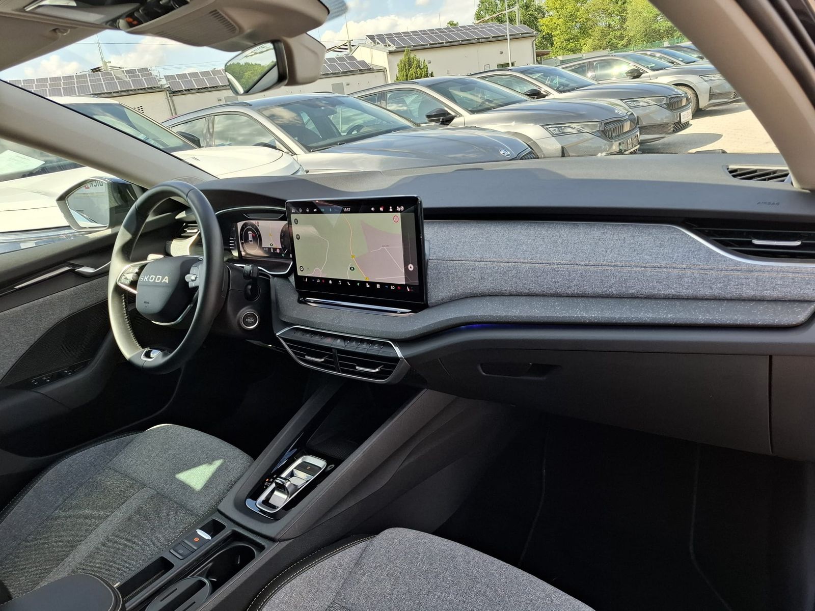 Fahrzeugabbildung SKODA Octavia 1.5 eTSI DSG Selection LED*AHK*5J-Gar.