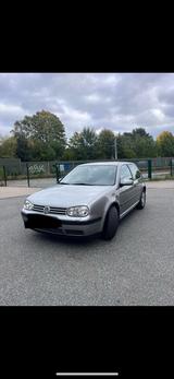 Volkswagen Golf 4 / 1,6 l - Volkswagen Golf aus 2002: 1.6
