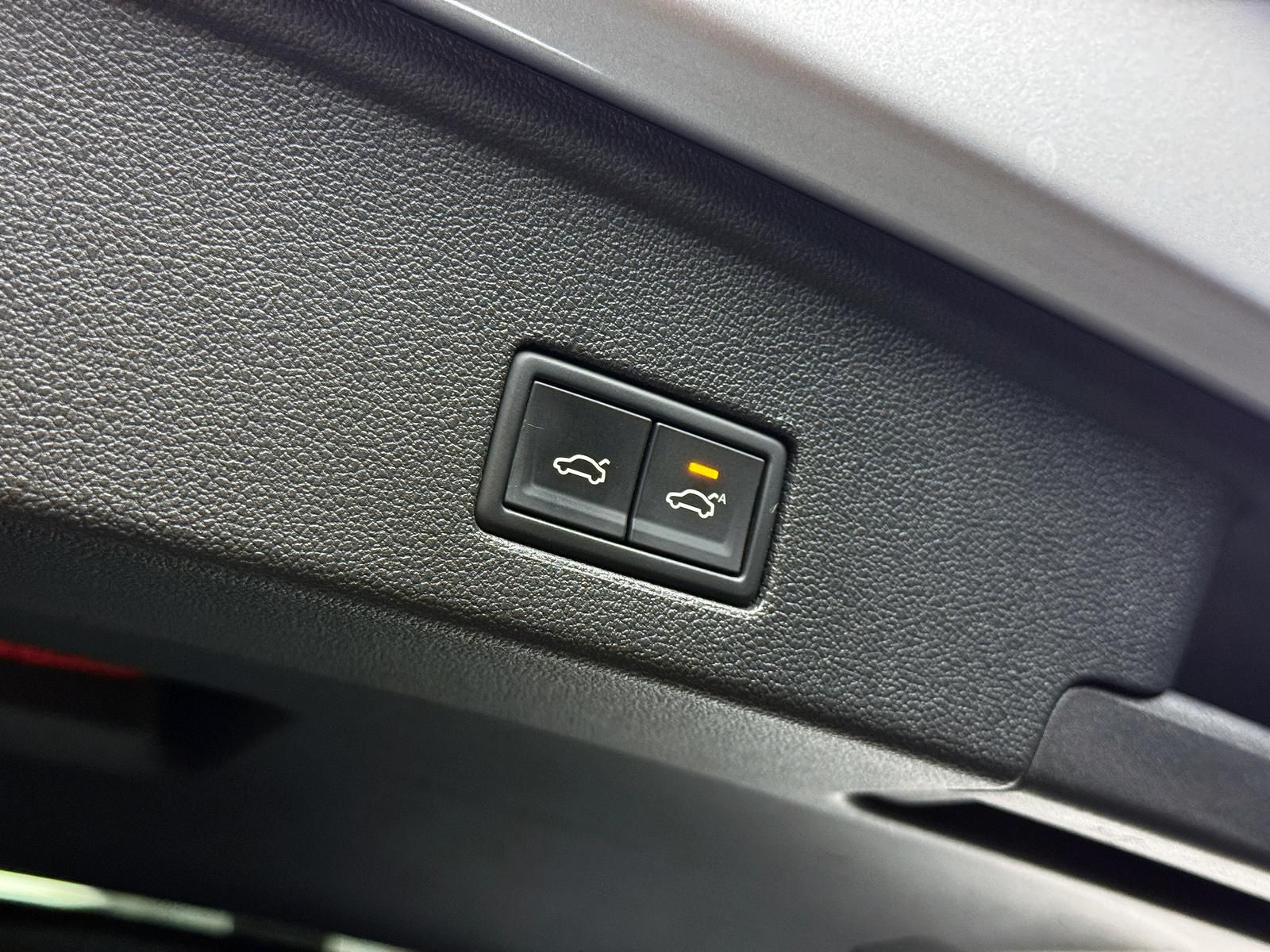Fahrzeugabbildung Volkswagen 4.0 TDI V8*R-LINE*STANDHZ*DYNAUDIO*LUFT*PANO*AHK