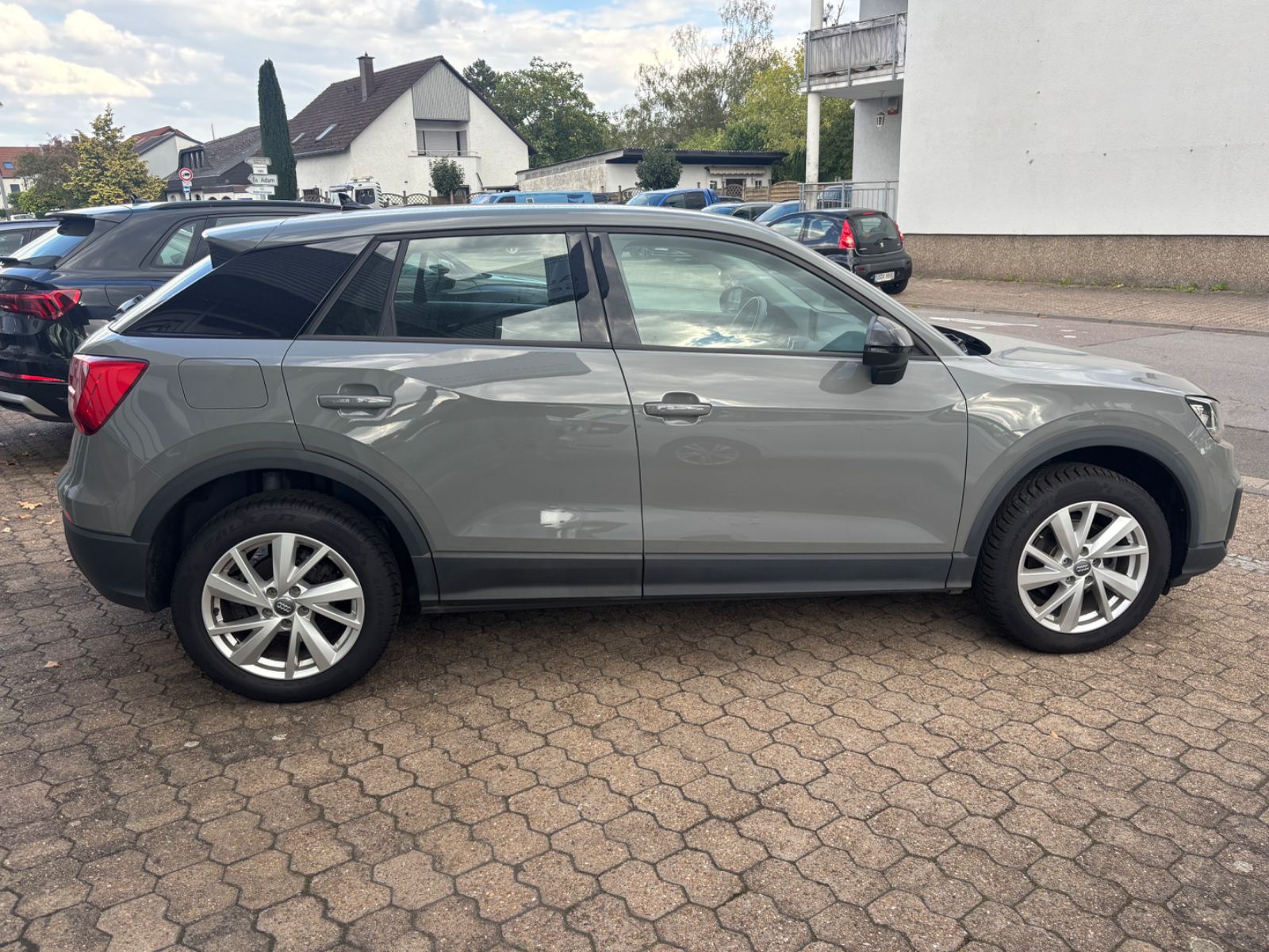 Fahrzeugabbildung Audi Q2 35 TFSI sport