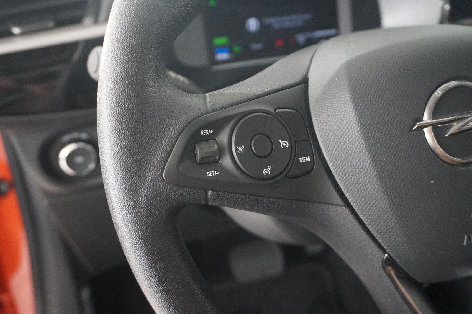 Fahrzeugabbildung Opel Corsa-e F EDITION 7KW NAVI/VIRT/DAB/TEMP/WÄRMEP