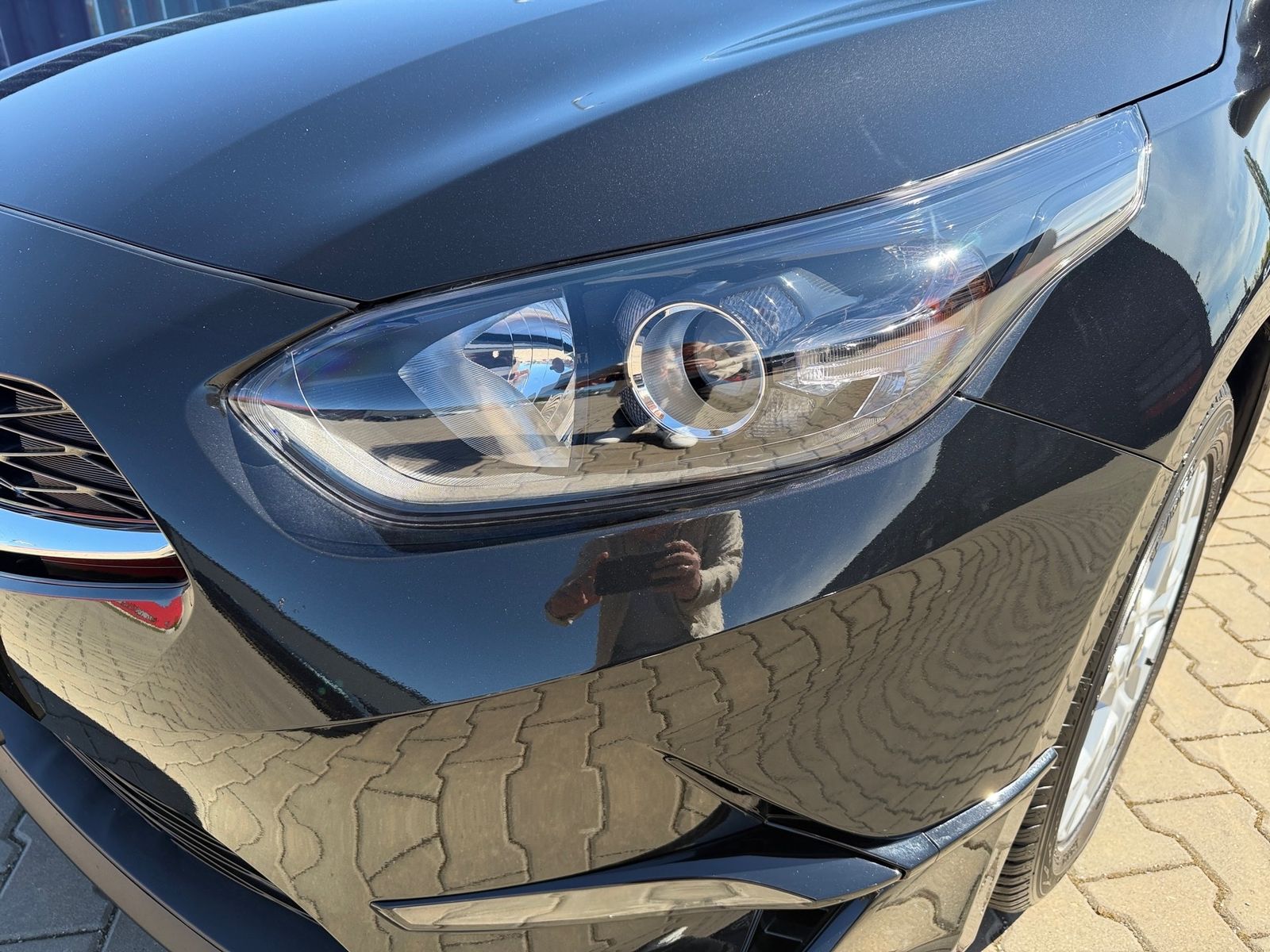Fahrzeugabbildung Kia CEED_SW 1.5T 140 DCT7 VIS KOMF+ (NAV)