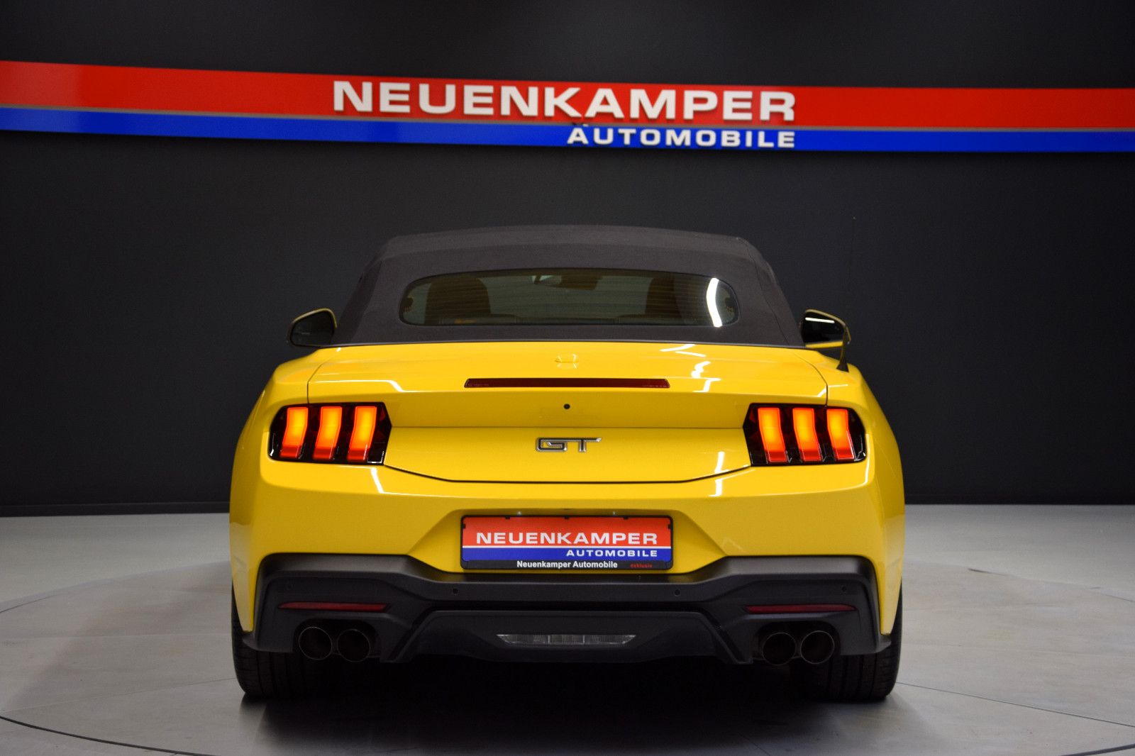 Fahrzeugabbildung Ford Mustang GT Convertible 5.0 Ti-VCT V8 328 DEUTSCH
