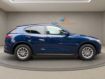 Alfa-Romeo Stelvio - 8