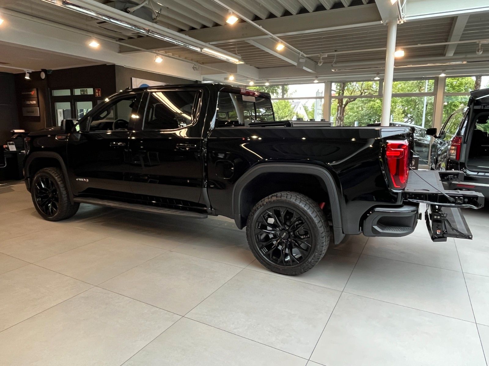 Fahrzeugabbildung GMC Sierra 1500 AT4 6.2*360°*AHK*22Zoll*HeadUp