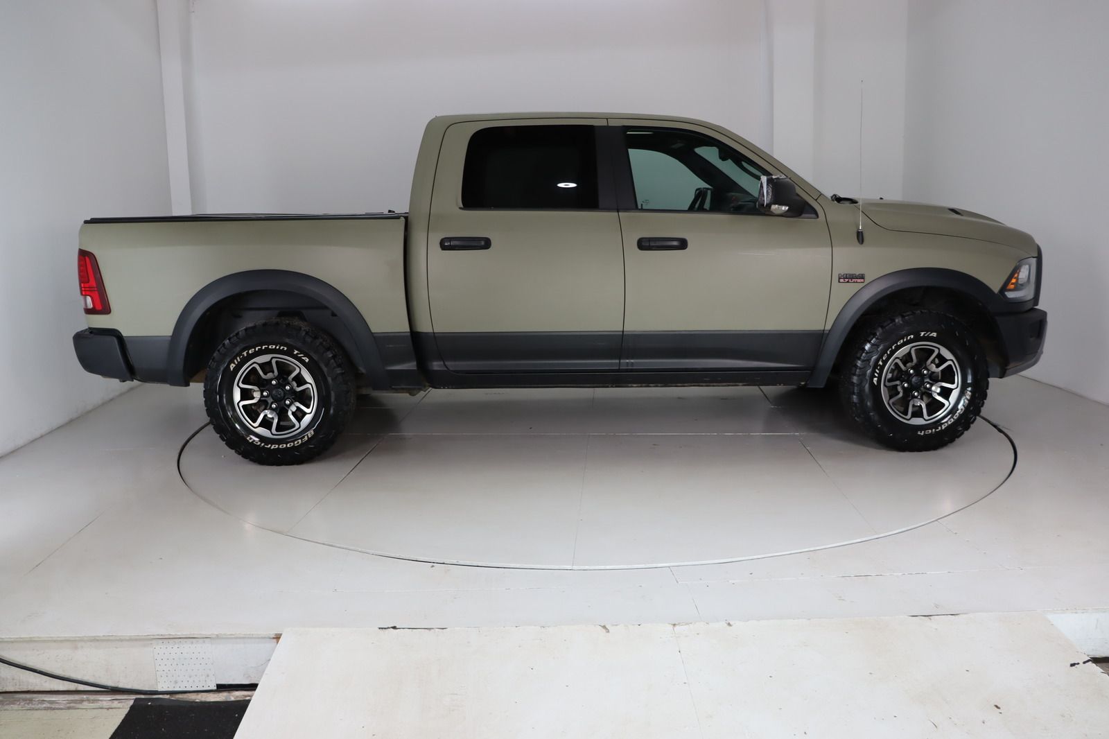 Fahrzeugabbildung Dodge Ram 1500 Rebel * Navi * el. Sitze * RFK
