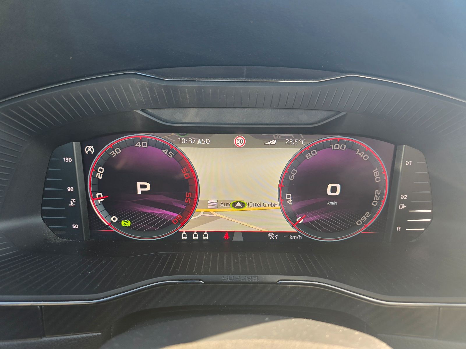 Fahrzeugabbildung SKODA Superb Combi Sportline 4x4 Matrix Navi ACC DCC 4