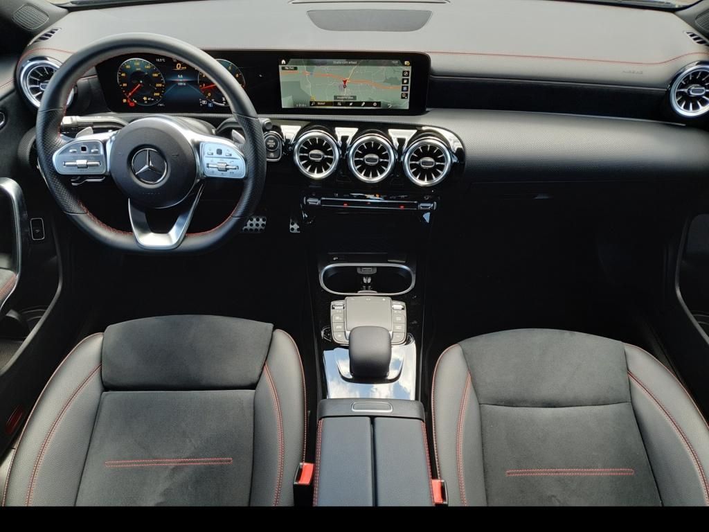 Fahrzeugabbildung Mercedes-Benz CLA 180 Coupé *AMG*Navi*ParkAss*SpurH*CarPlay