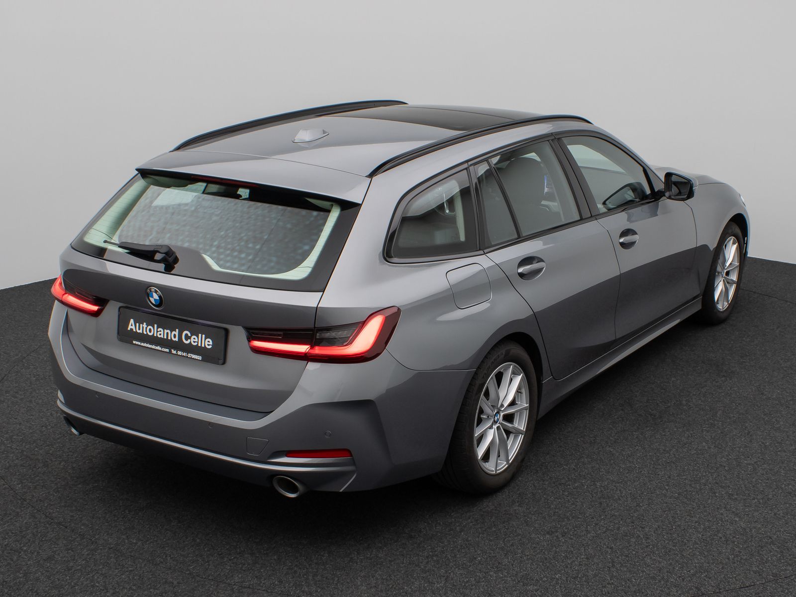 Fahrzeugabbildung BMW 320d Panorama DAB H/K Lordos Stop&Go PDC LED