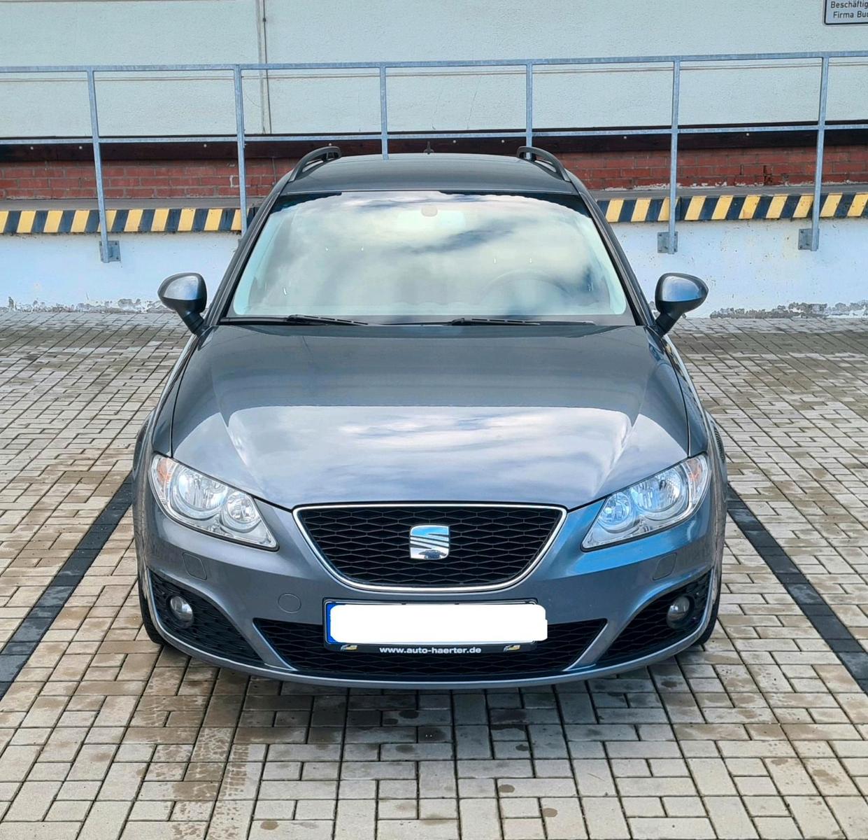 Seat Exeo 2012 — rear view