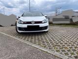 Volkswagen Golf 2.0 TSI GTI Cabriolet GTI - Volkswagen Golf Cabrio GTI mit Benzin-Antrieb