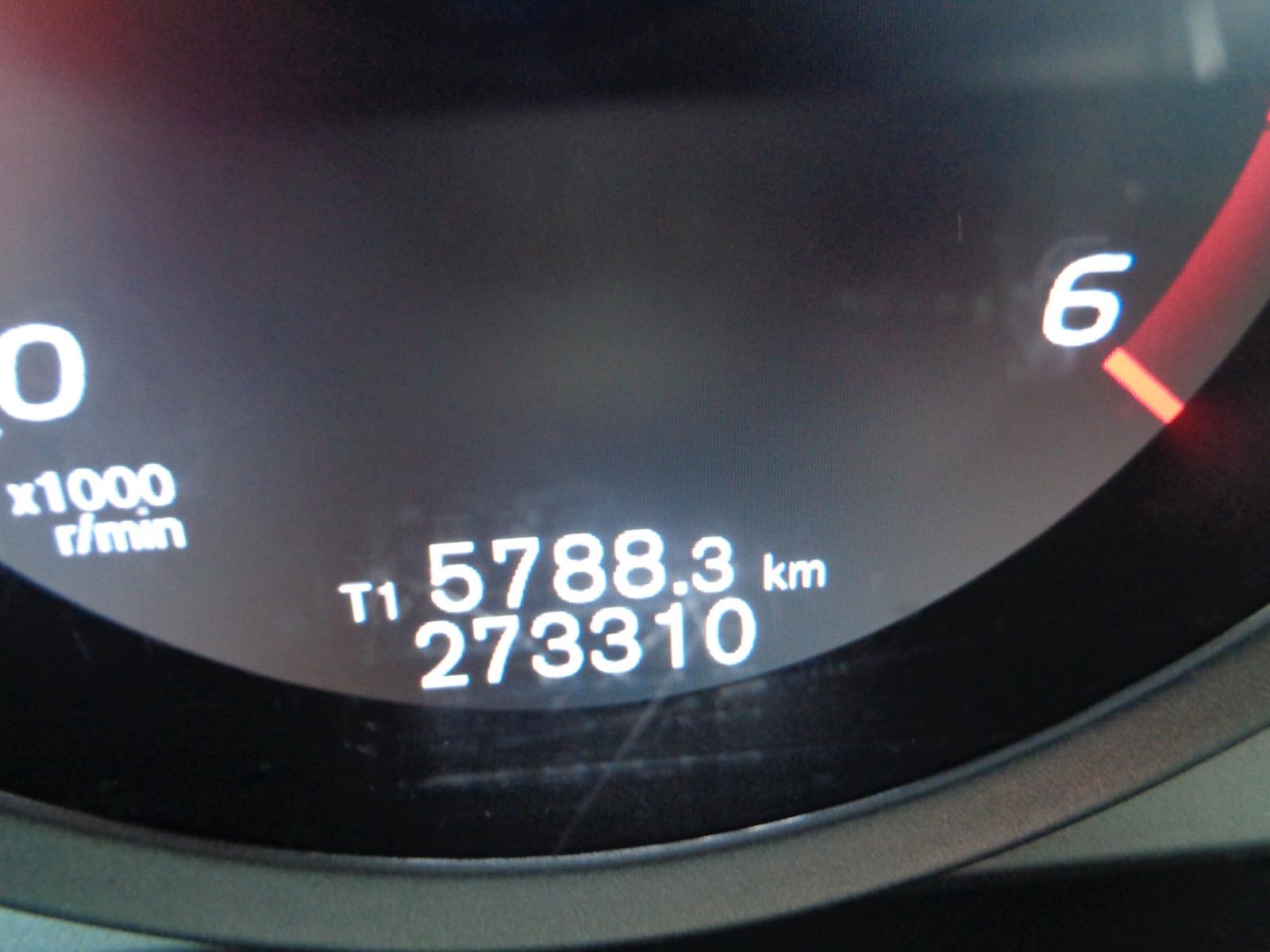 Volvo V70 2015 — photo 13