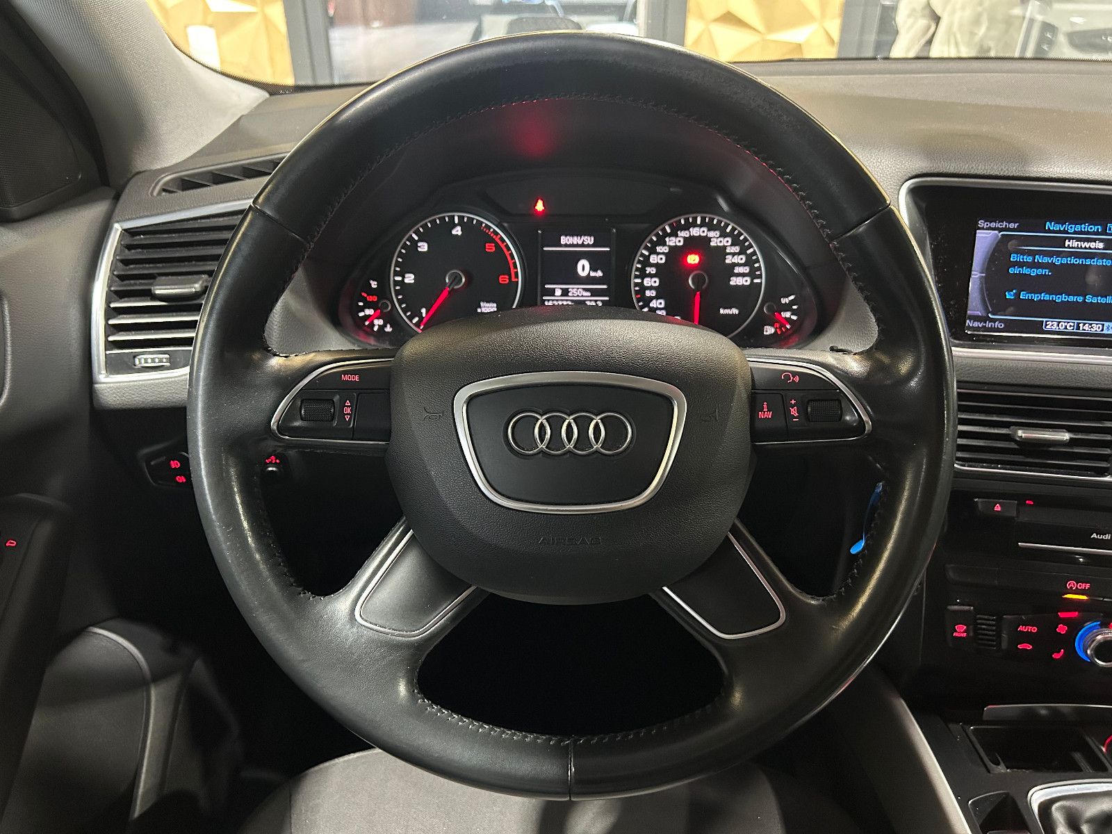 Fahrzeugabbildung Audi Q5 2.0 TDI  quattro/ALLRAD/S-LINE/SHZ/ALLWETTER