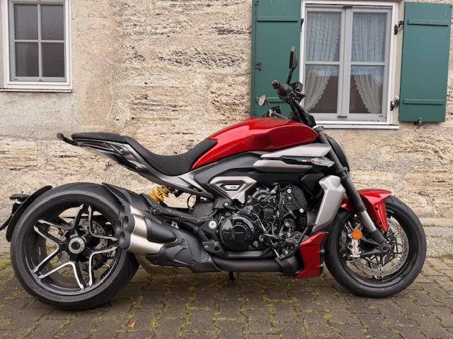 Ducati X Diavel V4, 410 KM, Neuwertig