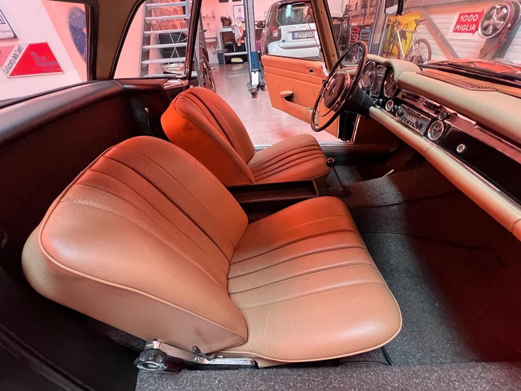 Mercedes-Benz SL 280